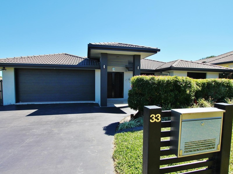 33 Nagle Drive, Norman Gardens, QLD 4701