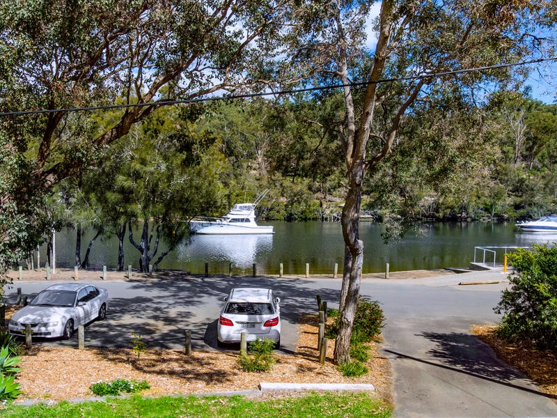 35 Carinya Road, Picnic Point, NSW 2213
