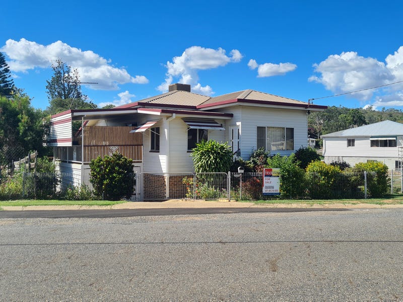 9 Bridge Street, Mount QLD 4714