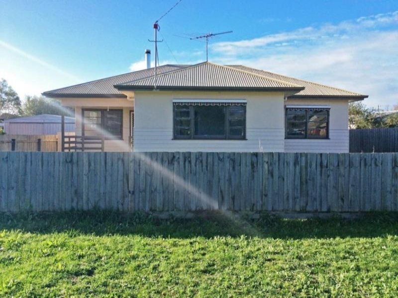 5 Dye Street, Heywood, Vic 3304 Property Details