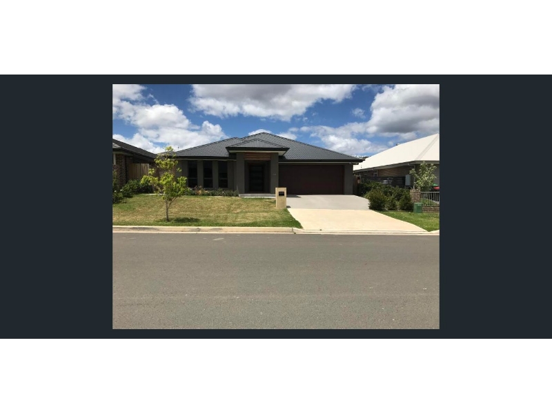 39 University Drive, Campbelltown, NSW 2560