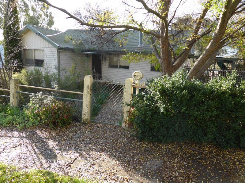 123 Bank Street, Molong, NSW 2866