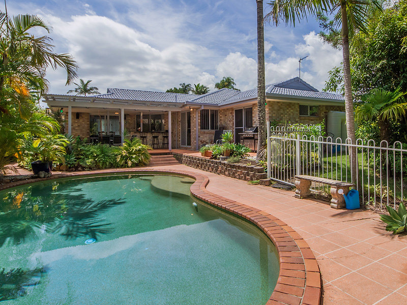 4 Tarbert Close, Merrimac, Qld 4226 Property Details