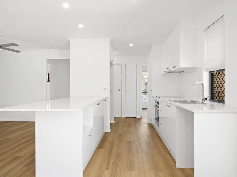 10 Capiten Court, Varsity Lakes, QLD 4227