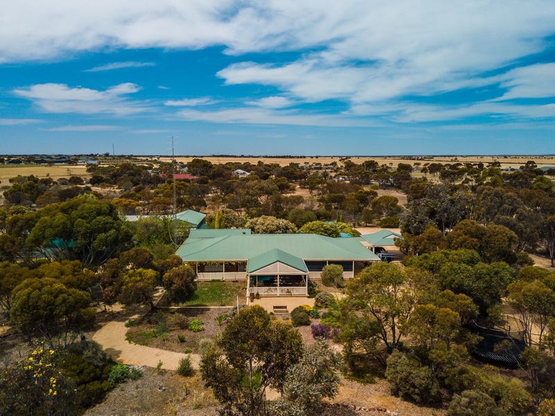 5528 Copper Coast Highway, Wallaroo, SA 5556 Property Details