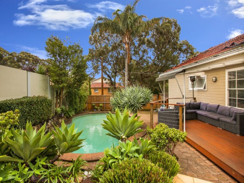 9 Saunders Bay Road, Caringbah South, NSW 2229