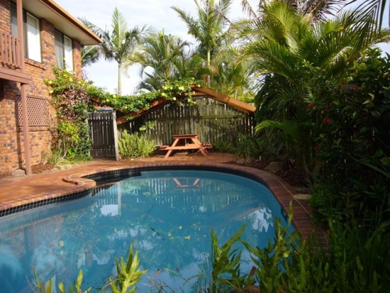 18 Royal Drive, Kawungan, Qld 4655 Property Details