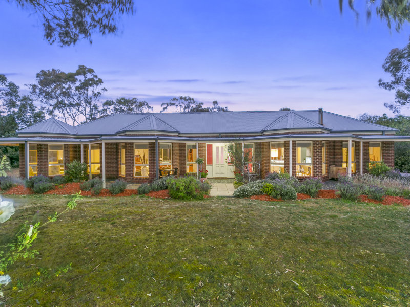 8 Hillson Grove, Ocean Grove, VIC 3226