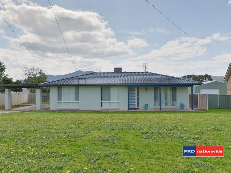 4 Windhover Cres, Calala, NSW 2340