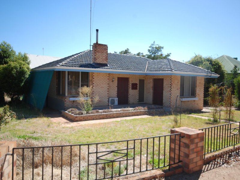 16 Felspar Street, Narrogin, WA 6312 Property Details