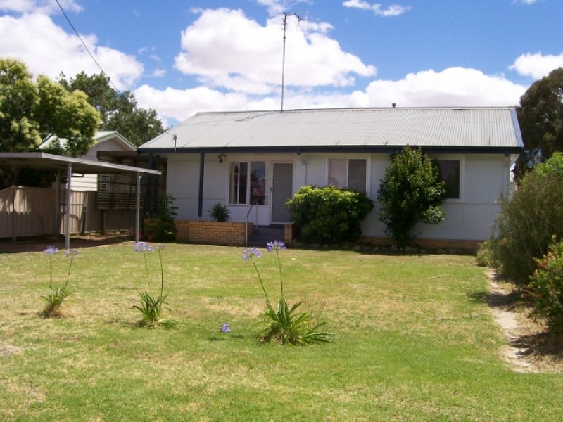 15 Budd Street, Berrigan, NSW 2712 Property Details