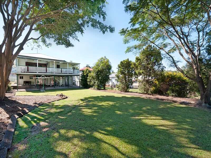 33 Aubigny Street, Annerley, Qld 4103 Property Details