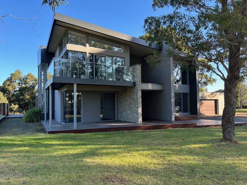 73 Kings Cove Boulevard, Metung, VIC 3904