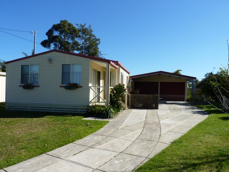 35 Torquay Drive, Lake Tabourie, NSW 2539