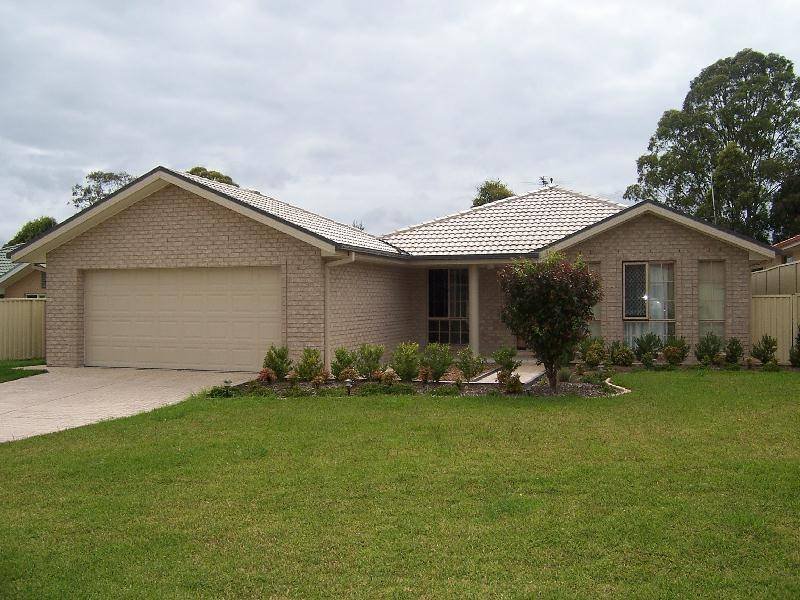 22 Mcpherson Place, Raymond Terrace, NSW 2324