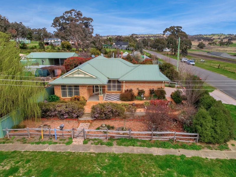 2 Nelanglo Street, Gunning, NSW 2581 Property Details