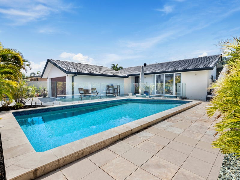 15 Lakefield Cres, Paradise Point, QLD 4216