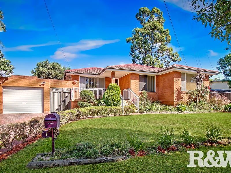 1 Balmoral Drive, Cambridge Park, NSW 2747