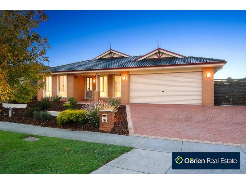 90 Skyline Way, Berwick, Vic 3806 Property Details