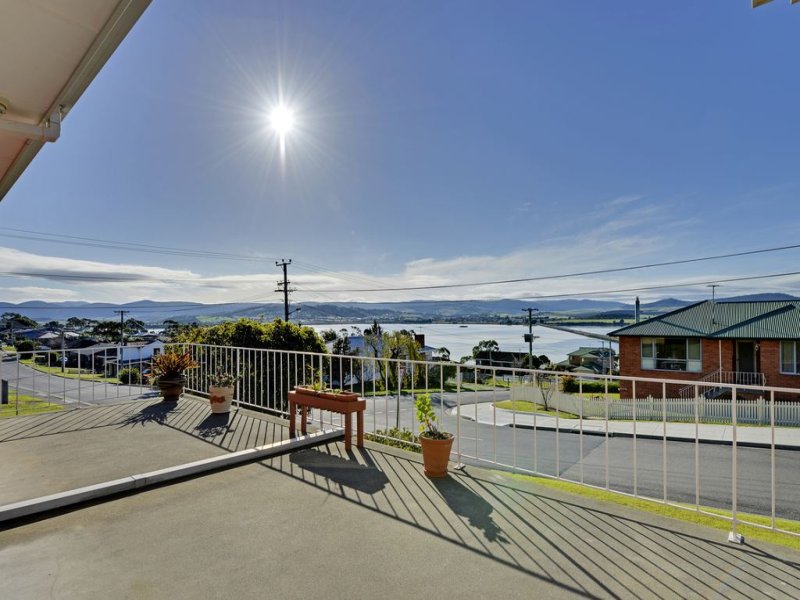 7 Beach Road, Midway Point, Tas 7171