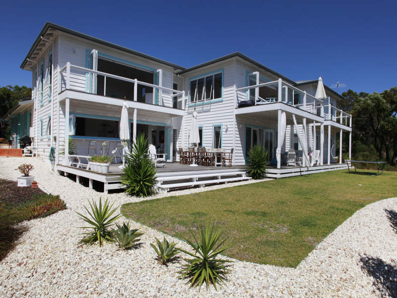 16 Depuch Close, Eagle Bay, WA 6281