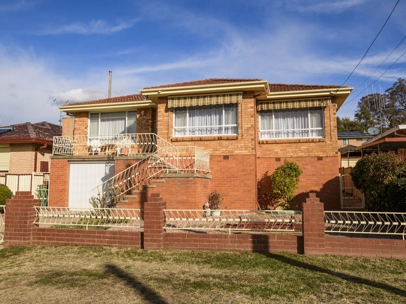17 Irene Avenue, Queanbeyan, NSW 2620