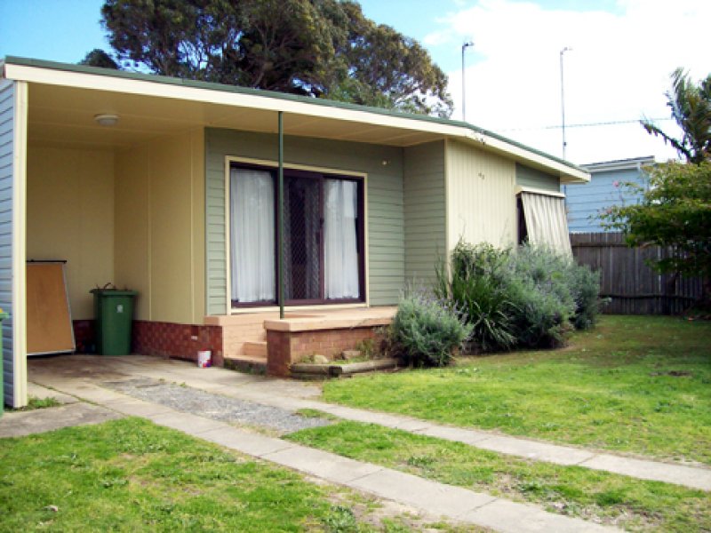 42 Glenavon Street, Toukley, NSW 2263