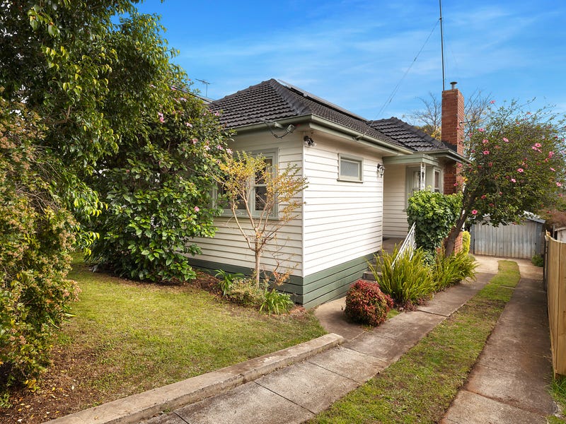 11 Dickens Street, Pascoe Vale South, VIC 3044