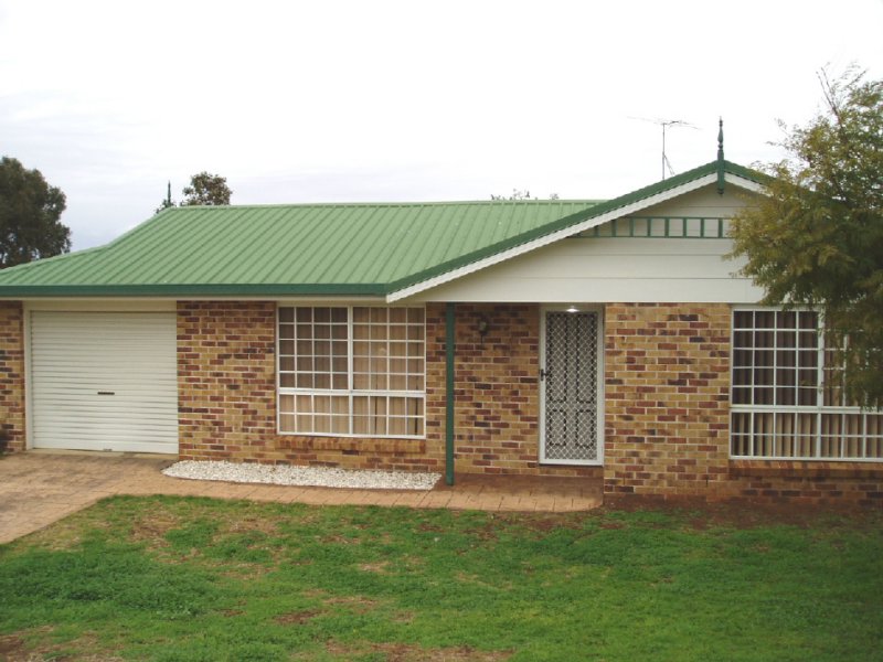 10 Baron Court, Wilsonton, QLD 4350