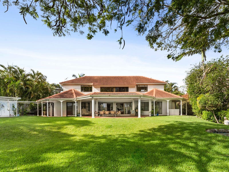 4 Carnoustie Court, Indooroopilly, Qld 4068 Property Details