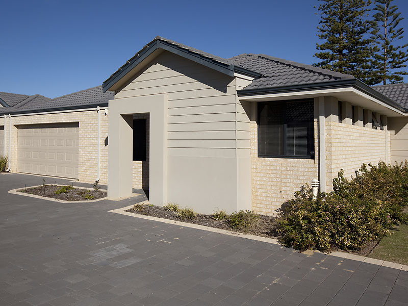 12/13 Street, Rockingham, WA 6168 Property Details