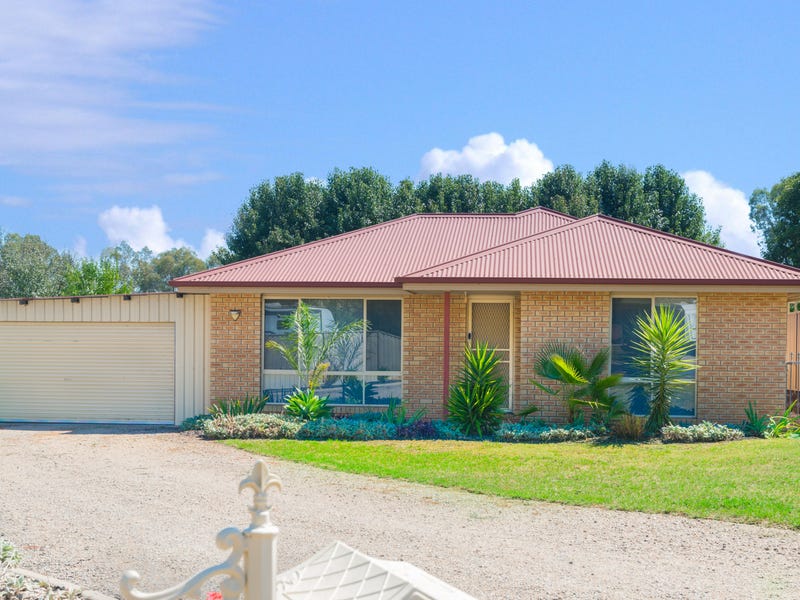 24 Berberick Court, Thurgoona, NSW 2640 Property Details