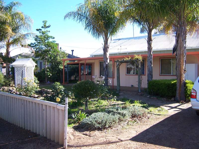 Property 104900450, Dumbleyung, WA 6350 Property Details