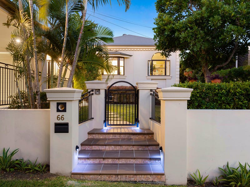 66 Woodrow Drive, Coorparoo, QLD 4151