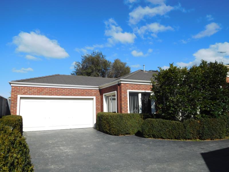 3/2 Roger Street, Doncaster East, Vic 3109