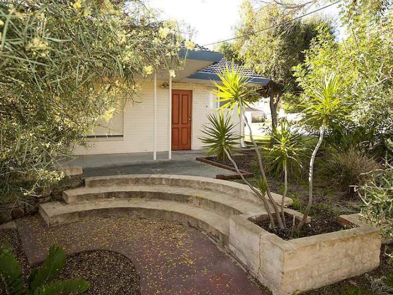 118 Brighton Road, Scarborough, WA 6019 Property Details