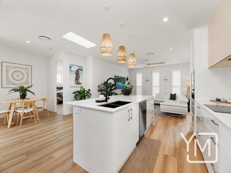 Real Estate for Sale in Pelican Waters, QLD 4551