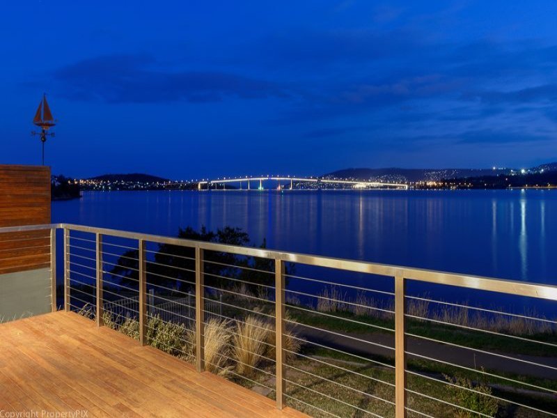 2/1 Ambleside, Lindisfarne, Tas 7015 Property Details