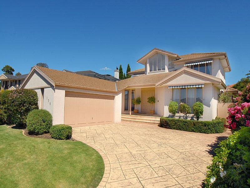 106 Amersham Drive, Wantirna, VIC 3152