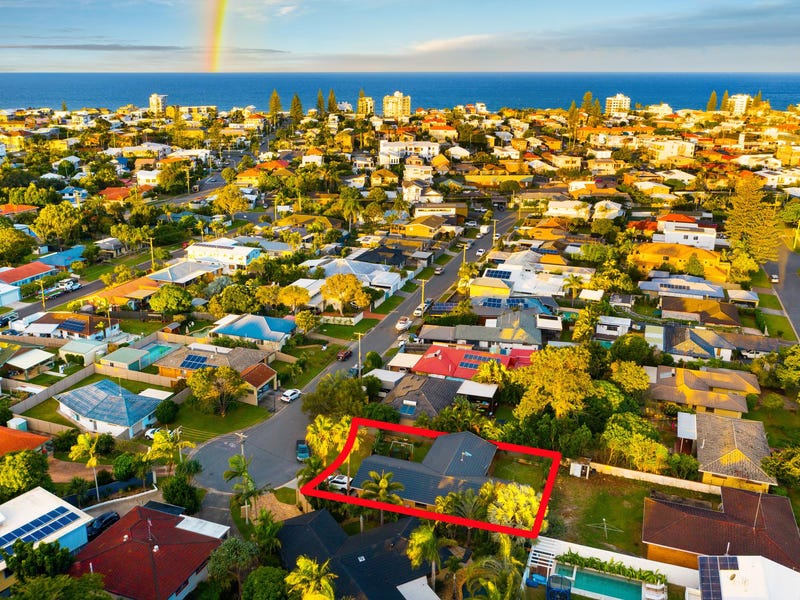 22 Toorak Park Avenue, Mermaid Waters, QLD 4218