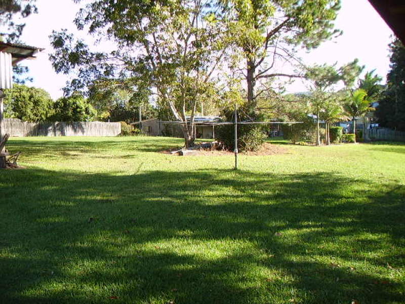 4 Lornal Court, Mooloolah Valley, QLD 4553