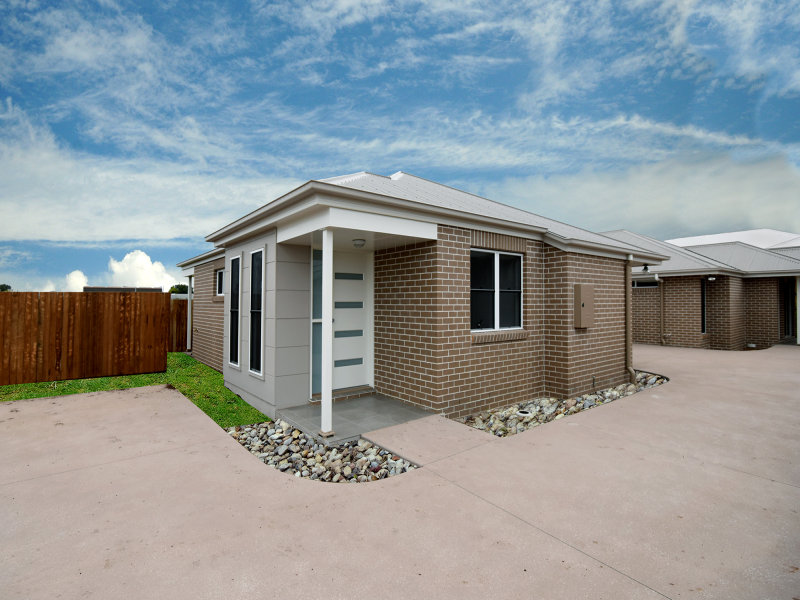 1/3 Sienna Drive, Glenvale, QLD 4350