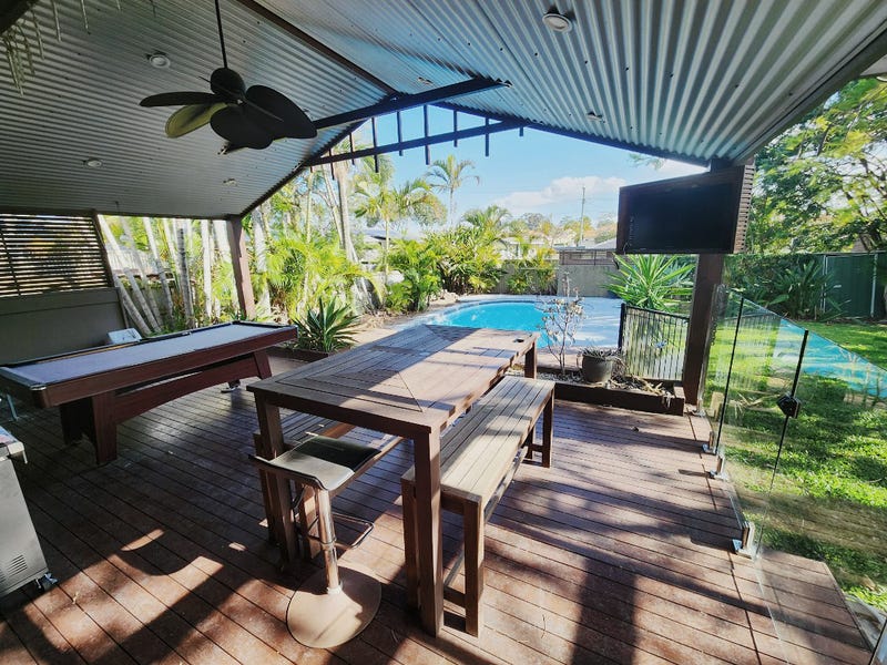 111 Bamboo Avenue, Benowa, QLD 4217