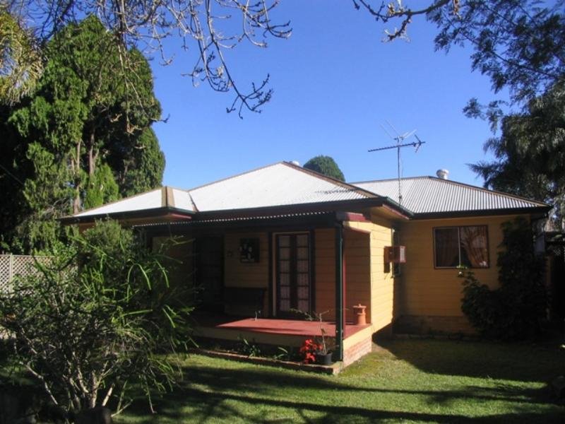 8 Kensington Road, Bolwarra, NSW 2320