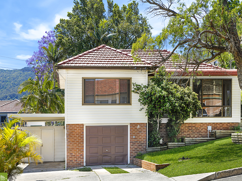 18 Bimbadeen Avenue, West Wollongong, NSW 2500