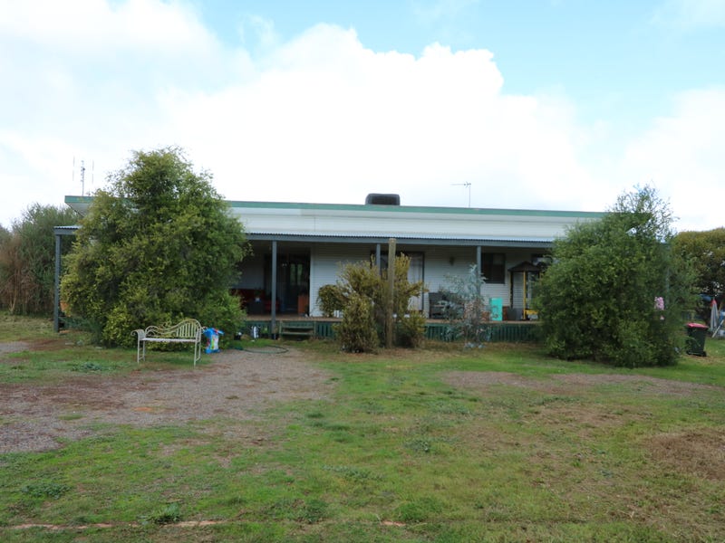 Houses for Sale in Dunolly, VIC 3472