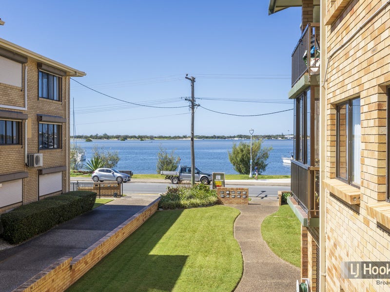 4/252 Marine Parade, Labrador, Qld 4215 Property Details