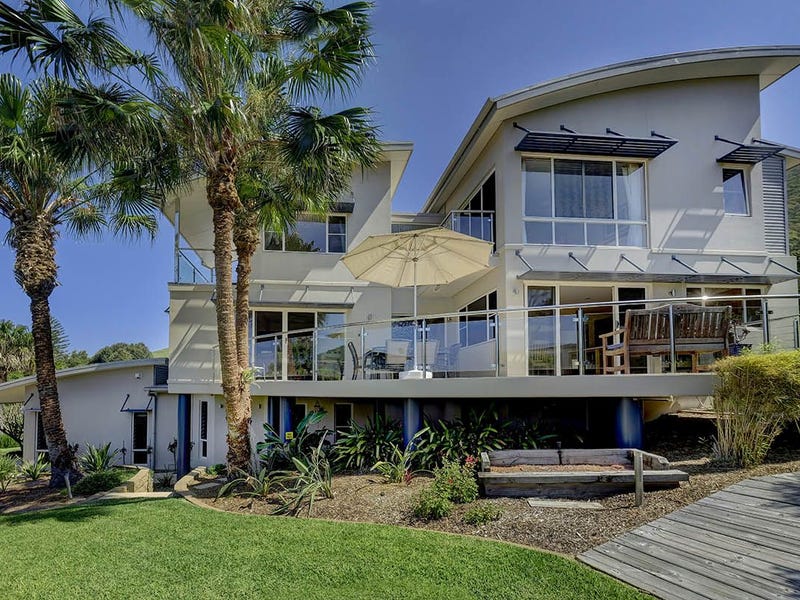 103 Newman Avenue, Blueys Beach, NSW 2428