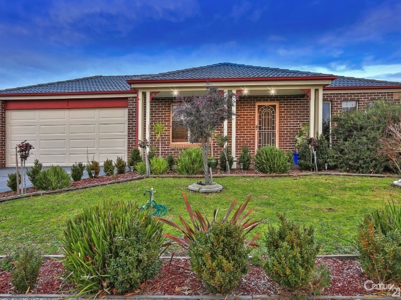 102 Shearwater Drive, Pakenham, Vic 3810 Property Details