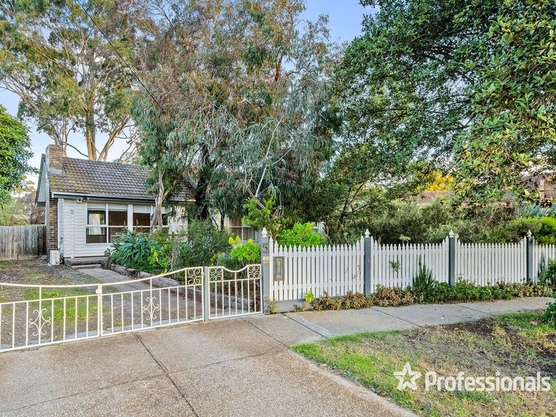 5 Kurrajong Crescent, Melton South, Vic 3338